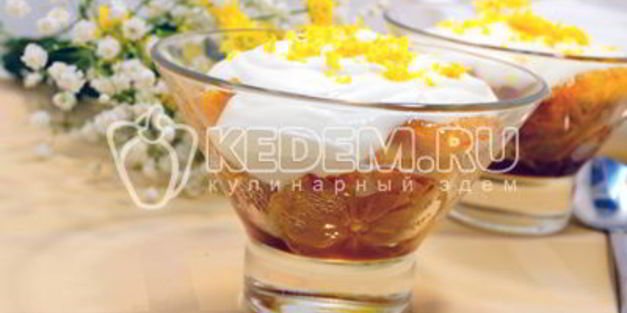 десерт из апельсинов с взбитыми сливками