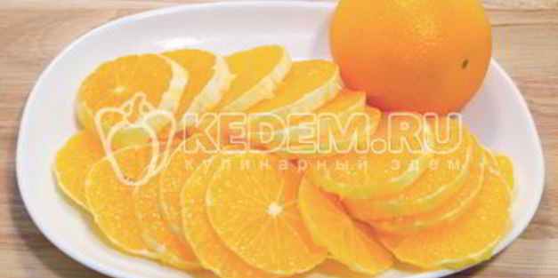 десерт из апельсинов с взбитыми сливками