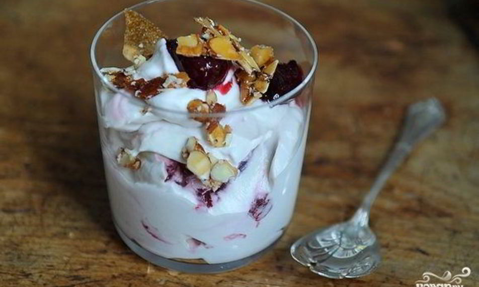 Рецепт десерт из вишни и орехов