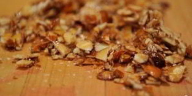 десерт из вишни и орехов