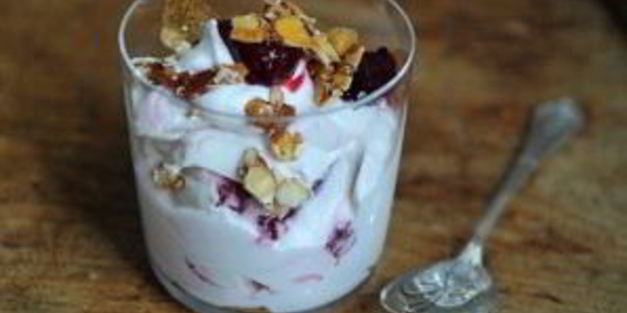 десерт из вишни и орехов