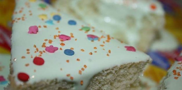 десерт праздничный бисквит