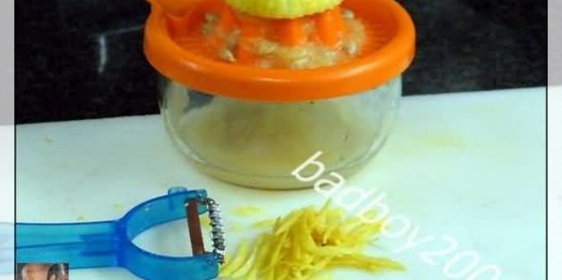 десерт с персиками и мороженым