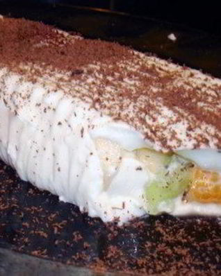 Диетический сметанный десерт с фруктами