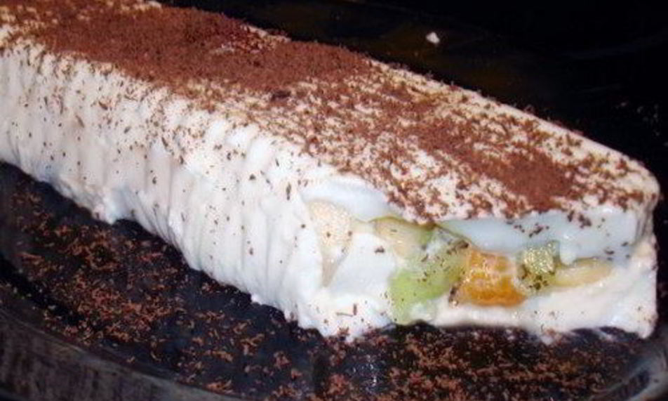 Рецепт диетический сметанный десерт с фруктами