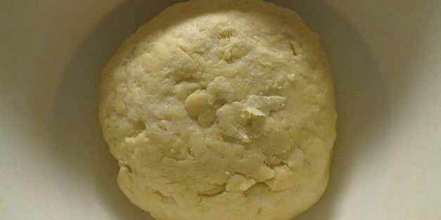 фаршированные груши в воздушном тесте