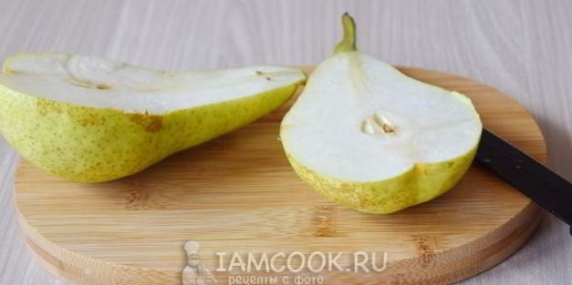 груши, запеченные с креветками и сыром