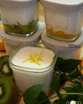 Йогурт с мандаринами и киви в йогуртнице