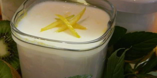 йогурт с мандаринами и киви в йогуртнице