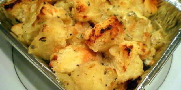 хлебный пудинг с горгонзолой