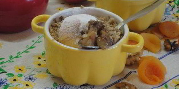 крамбл яблочный с курагой и абрикосовым пюре