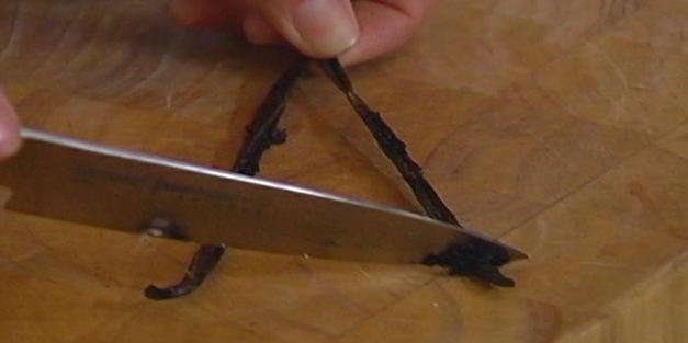 бисквит с клубникой и сливочным кремом