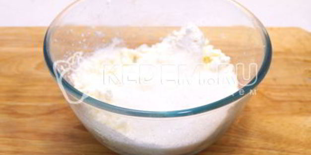 бисквитный рулет с кремом зимнее полено