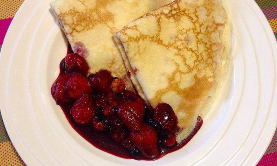 Рецепт блинчики с кремом из маскарпоне и фламбированные ягоды