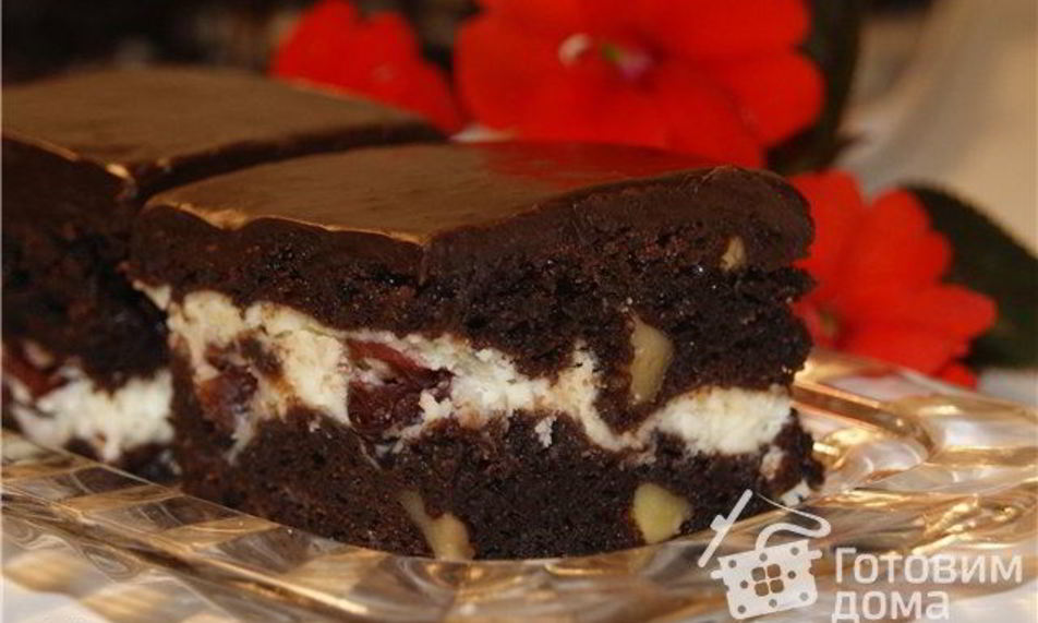 Рецепт брауни с крем-чиз, вяленой вишней и орехами