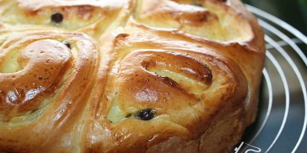 булочки-бриоши с кремом патисьер