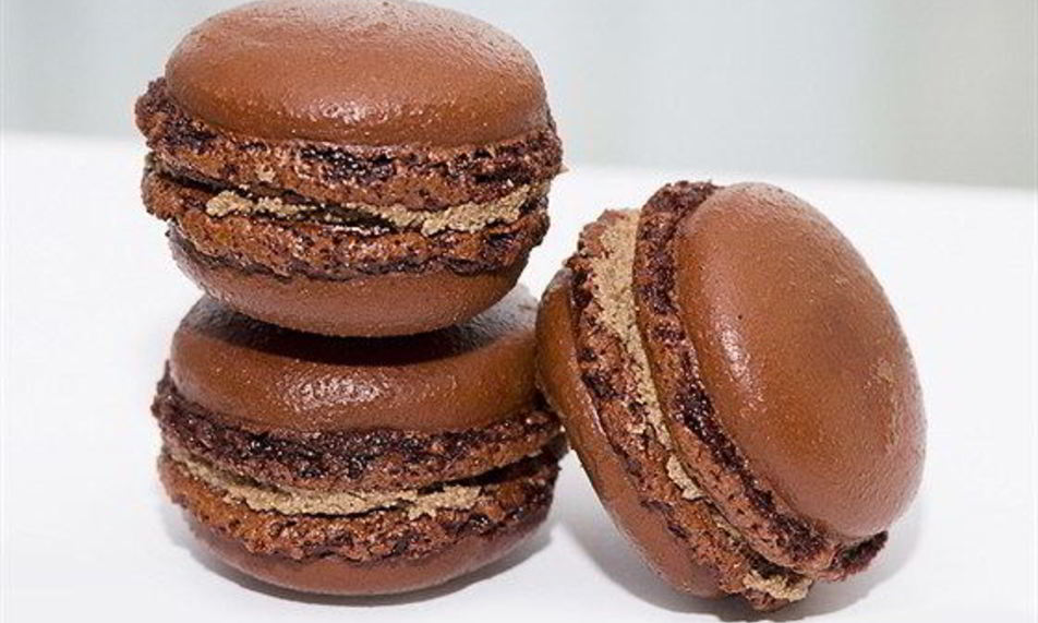 Рецепт двойные шоколадные меренги с молочным кремом