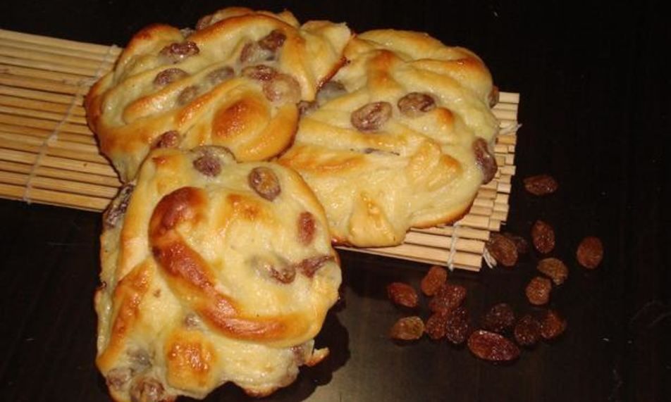 Рецепт ленивые булочки с заварным кремом и изюмом