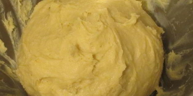 мини-бриоши с творожно-черничным кремом