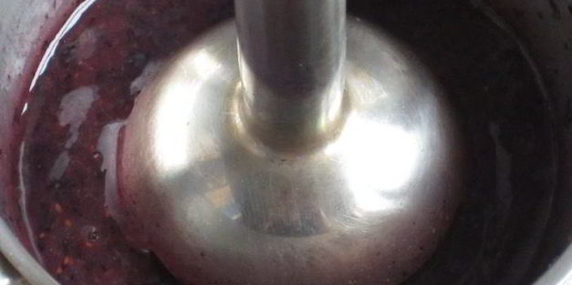 мини-бриоши с творожно-черничным кремом