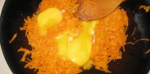 морковные рулетики с творожным кремом