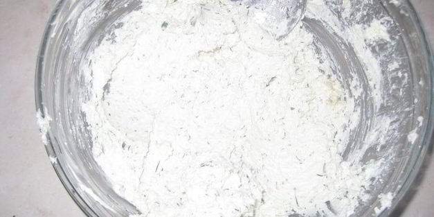 морковные рулетики с творожным кремом