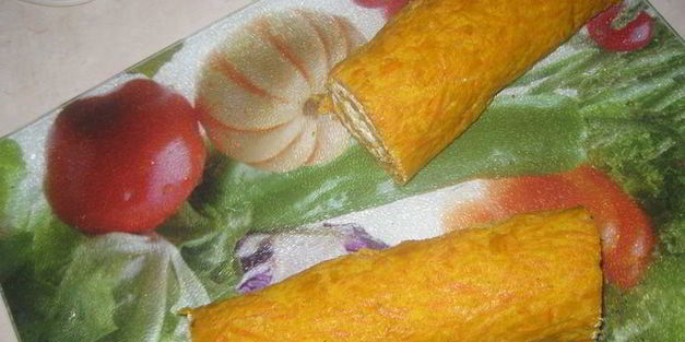 морковные рулетики с творожным кремом