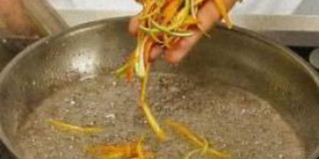 персиковое пюре с заварным кремом