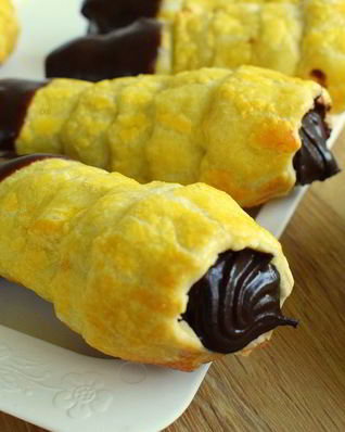 Рожки с шоколадным кремом