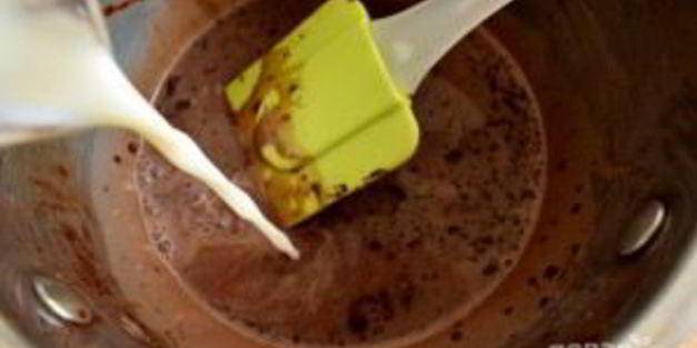 рожки с шоколадным кремом