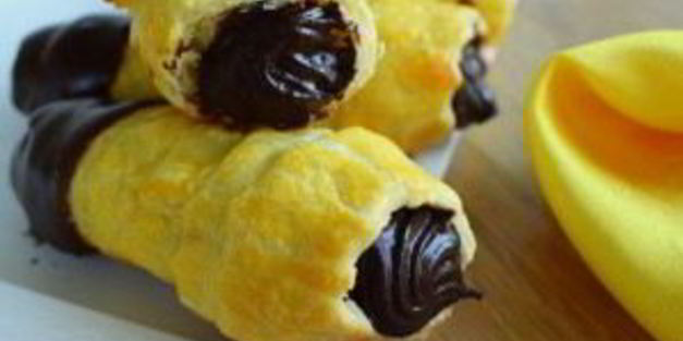 рожки с шоколадным кремом