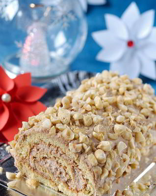 Рулет Рождественское полено с шоколадно-ореховым кремом