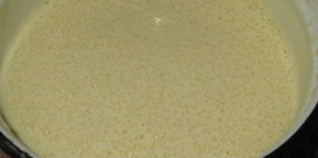 рулет с творожно-клубничным кремом