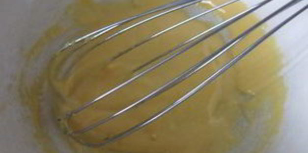 рулет с творожно-клубничным кремом