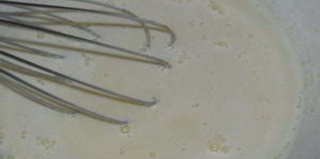 рулет с творожно-клубничным кремом