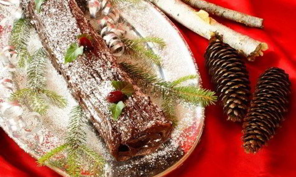 Рецепт шоколадное полено с кремом из каштанов и ягодами