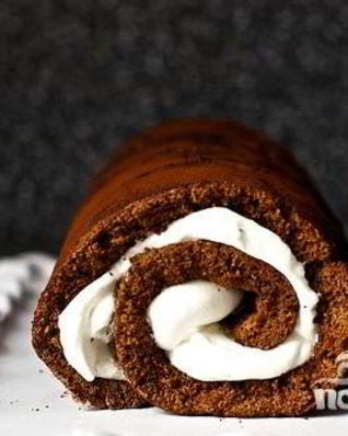 Шоколадный рулет со сливочным кремом
