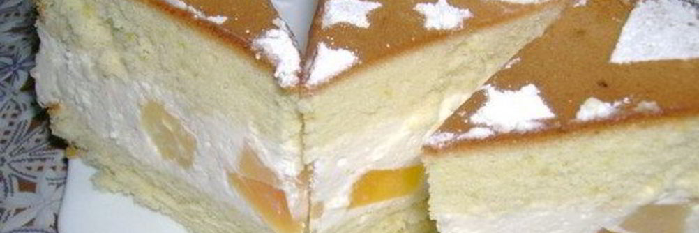 Сладкий бисквит с творожным кремом