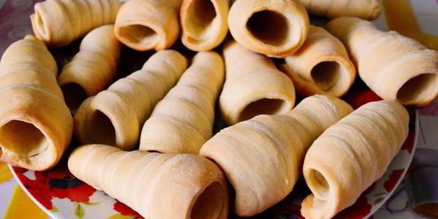 слоеные трубочки с заварным шоколадно-яблочным кремом