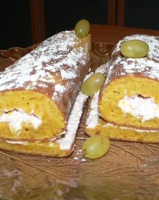 Тыквенный рулет с творожным кремом