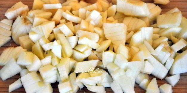 тыквенный рулет со сливочным кремом и карамельными яблочками