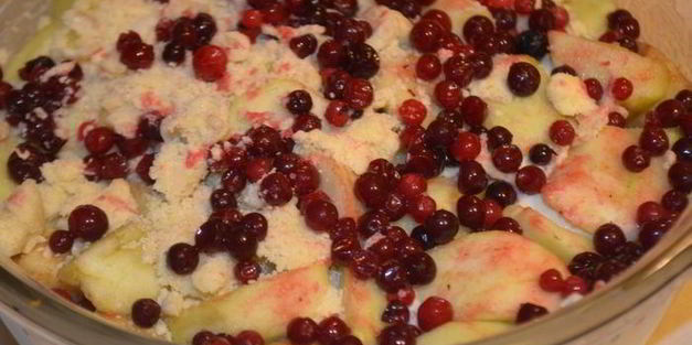 запеченный крем из ряженки с сочной начинкой и под штрейзелем