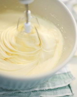 Заварной крем со взбитыми сливками