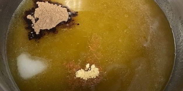 малиновая гранола с орехами