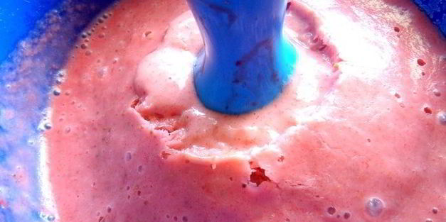 бананово-клубничное мороженое