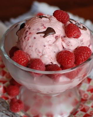 Десерт из мороженого