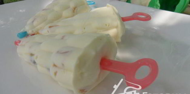 домашнее мороженое со сгущенкой и персиками