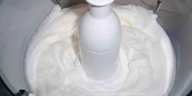 домашнее сливочное мороженое