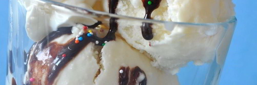 Домашнее ванильное мороженое