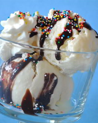 Домашнее ванильное мороженое